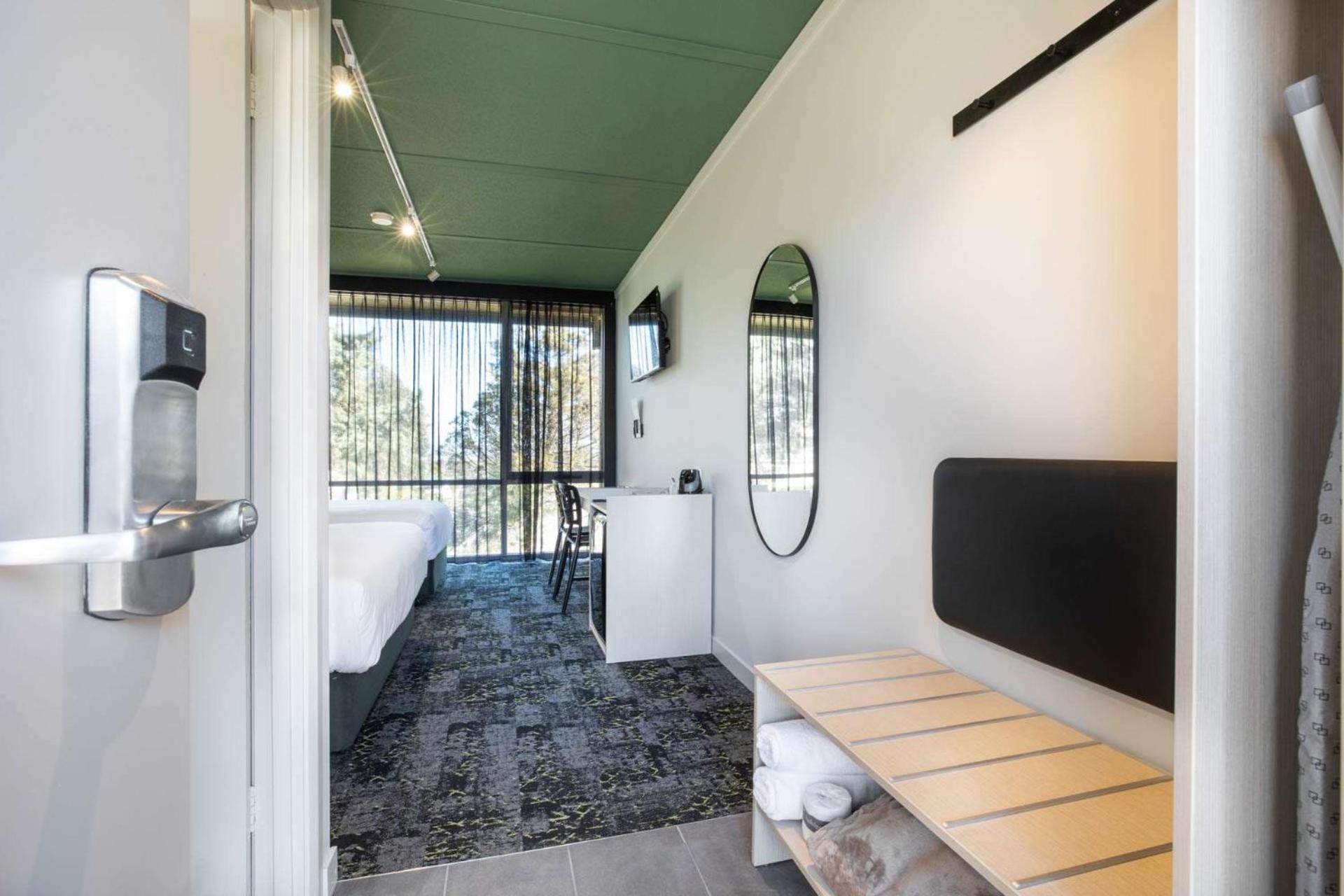 Nightcap At Morwell Hotel Exterior photo