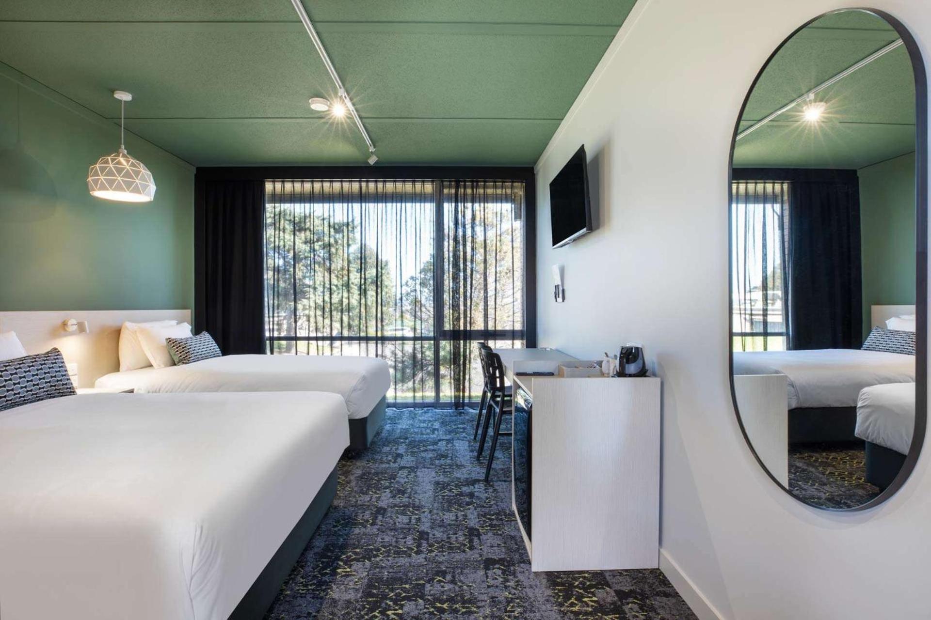 Nightcap At Morwell Hotel Exterior photo