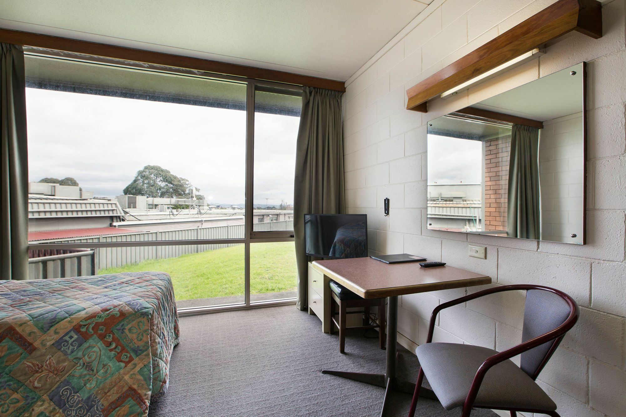 Nightcap At Morwell Hotel Exterior photo